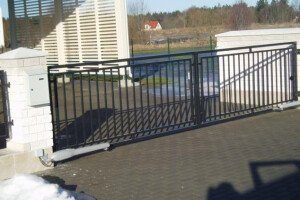 Peruks Grupp OÜ Väravad, Metallaed, metall aiad, metallist aed