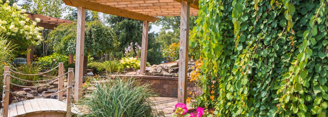 aiakujundus, aia kujundamine, aia planeerimine, varjualune, pergola, tiik, veesilm