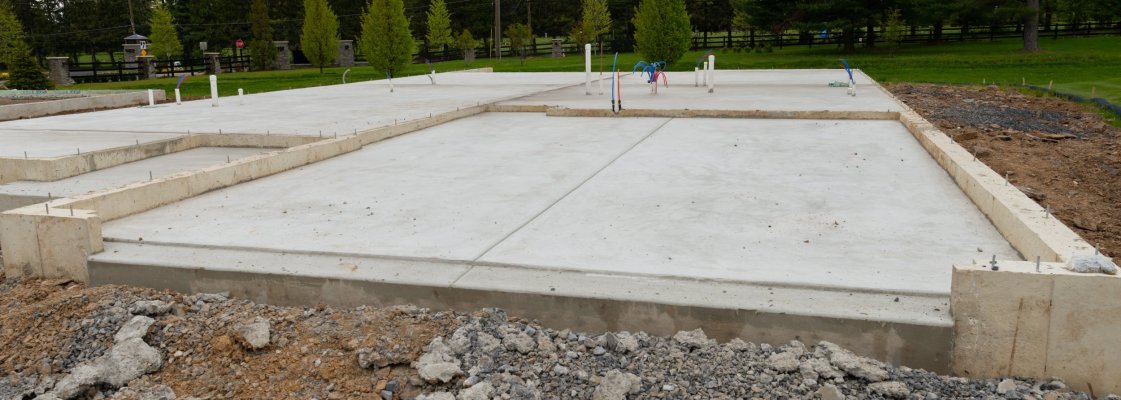 plaatvundament, plaatvundamendi hind, plaatvundamendi ruutmeetrihind, ruutmeetrihind, plaatvundamendi materjalide hind, plaatvundament ja soojustusmaterjalid, ehitushinnad ja inflatsioon, pinnase ettevalmistus plaatvundamendile