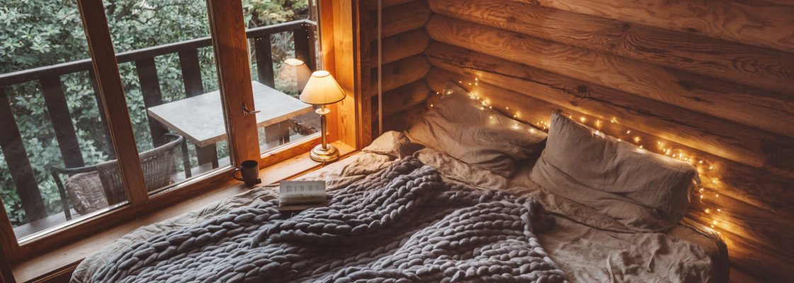 palkmaja renoveerimine, palkamaja seinad, palkide osaline katmine, palkide soojustamine, palkide tihendamine, palkmaja siseruumid, palkmaja siseseinad, palkmaja interjöör, palkmaja sisekujundus