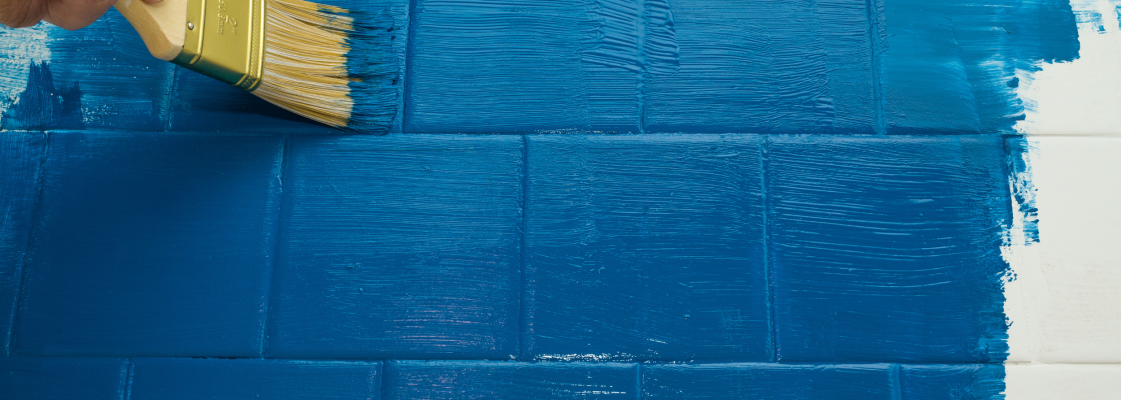 keraamiliste plaatide värvimine, plaatide värvimine, vannitoa plaatide värvimine, keraamiliste plaatide värv, epoksüüdvärv plaatidele, šabloonidega plaatide värvimine, vuukide värvimine, duširuumi värvimisega, plaatide renoveerimine, akrüülvärv