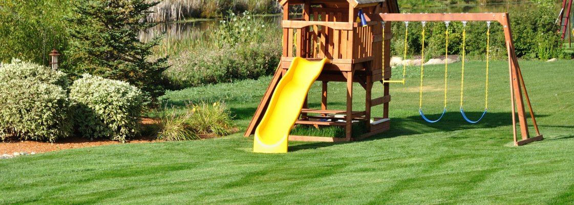 mänguväljak, värvimistööd, mänguväljaku hooldamine, mänguväljaku korrastamine