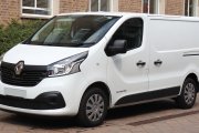 2018_Renault_Trafic_SL27_Business+_Energy_1.6_Front.jpg