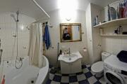 bathroom 8.jpg