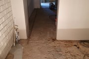 Kelder koridor aluspõrand.jpg