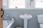 Pale-Grey-Panelled-Bathroom-Country-Homes-and-Interiors-Housetohome.jpg