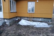 Liivaveski veranda idakülje parem pool 23.03.2022.jpg