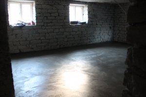 17.05.13 valatud põrand.JPG