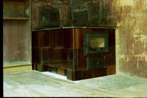 Taastatud glasuurpottidest pliit.JPG