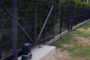 3D liuvärav + BFT automaatika + 3D paneelaed + soklikivid Klooga kant Harjumaa 1.jpg