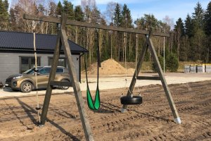 Suur laste kiik eritellimusel.jpg