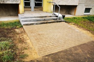 Äärekivi ja tänavakivi paigaldus.jpg