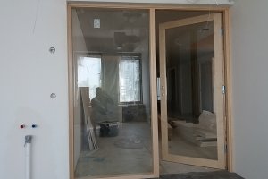 Kärdla Gümnaasium, Siseuksed, helikindladuksed, kaepoolsed uksed ja liistude paidaldus (7).jpg