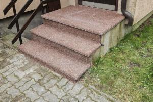 Betoontrepi katmine pesubetoonplaatidega Tallinnas-5.JPG