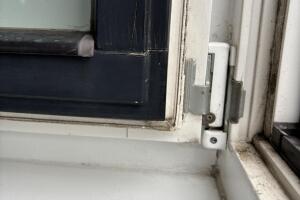 Akna tihendite vahetus.jpg