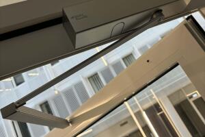 Uksesulgurite vahetus ja reguleerimine.jpg