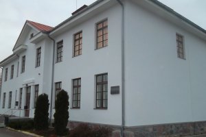 Põltsamaa vallamaja fassaad.JPG