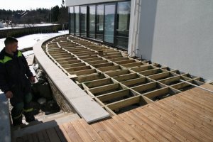 Prints Charley esimest korda vanaema juures 006.jpg