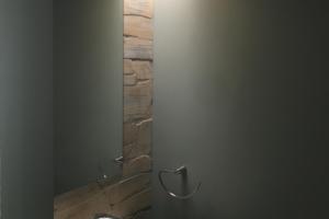 Vannitoa seinte värvimine.JPG