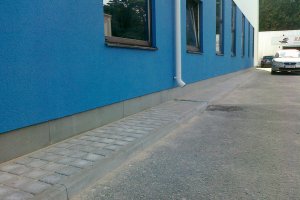 Sokkel, soojustus ja Mõisakivi.jpg