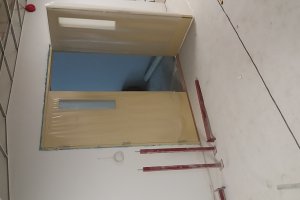 Sõpruse pst 187, Tallinn (koolimaja) Siseuksed, tule ja helikindladuksed,kahepoolsed uksed, laiendid ja liistud ..jpg