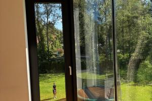 Kinnise klaaspaketi asemele avatava akna tegemine, pärast, alumiinium.jpg