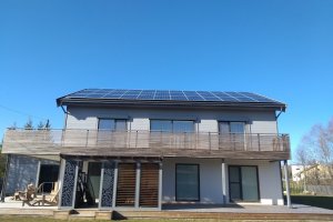 15kw päikesejaam Luunaja vallas.jpg