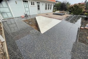 Terrazzo plaatide paigaldus.jpg