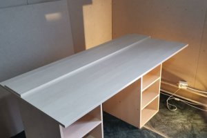 Eritellimusel arvutilaud.jpg