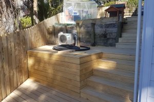 Bayview deck, fence & retaining wall 1.03.jpg