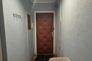 Koridori seinte kohtpahteldus, seinte värvimine, ja vannitoas hallituse tõrje.jpg