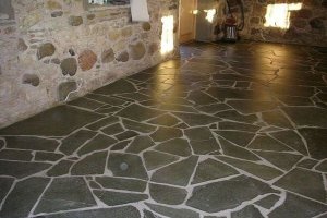 põrand plaatidest.jpg