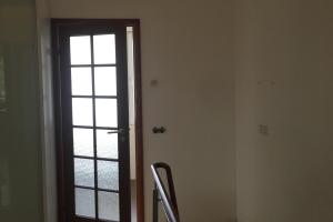 Seinte ja lagede värvimine4, uste eemaldamine.JPG