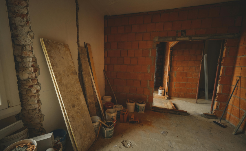 vana maja renoveerimine, vana maja remont, renoveerimise vead, vana maja soojustus, vana maja niiskusprobleem, renoveerimise eelarve, vana maja energiatõhusus, renoveerimise tööde järjekord, ehitusluba renoveerimine