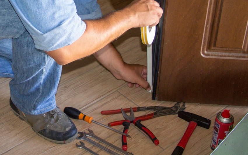 ukse soojustamine, ukse tihend, ukse tihendi paigaldamine, ukse tihendamine