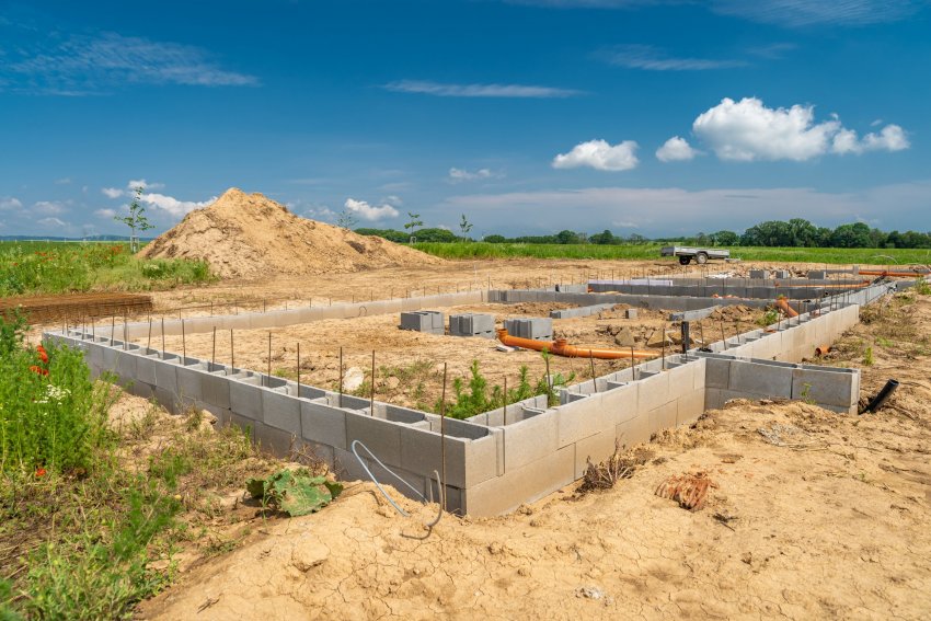 kergplokkidest lintvundament, lintvundament, vundament, monoliitne lintvundament, lintvundamendi ehitus, lintvundamendi valamine