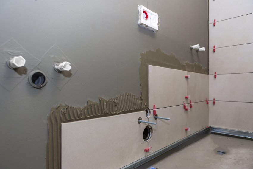 vannitoa plaatimise hind, vannituba plaatimine hind, vannitoa plaatimise maksumus, niiske ruumi plaatimine hind