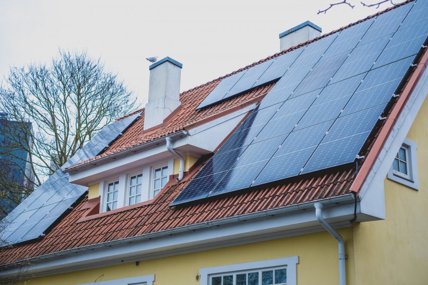 päikeseenergia, alternatiivenergia, päikesepaneelid, päikesepaneelide paigaldamine, biokütus. toetused päikesepaneelide paigaldamiseks