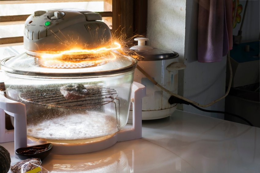 katkine seade, katkine elektriseade, elektrilöök, elektri probleemid, elektritööd, elektritööd, elektrikaablite paigaldus, elektrioht, kaitsmed löövad välja