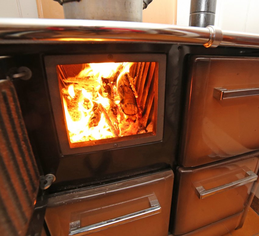 puupliit, puuküttega pliit