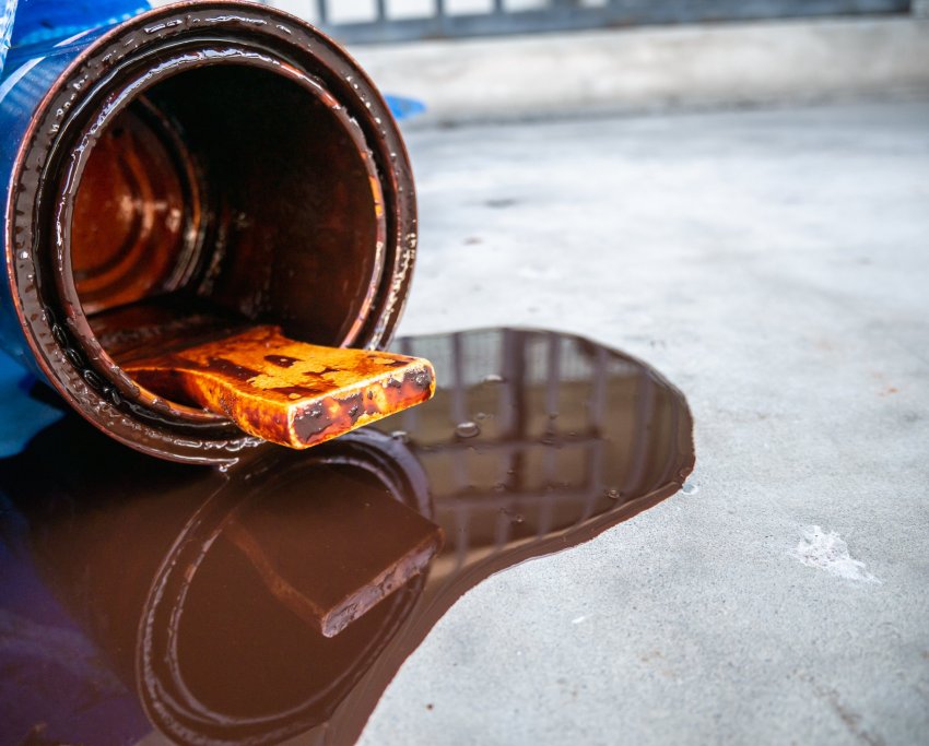 värviplekk, värviplekkide eemaldamine, ehitustööde käigus tekkinud plekid, pahtli eemaldamine, liimi eemaldamine, silikooni eemaldamine