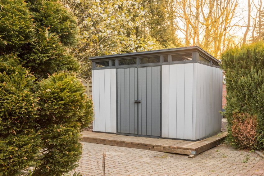 kuur, aiakuur, hoiuruum, varjualune, garaaž