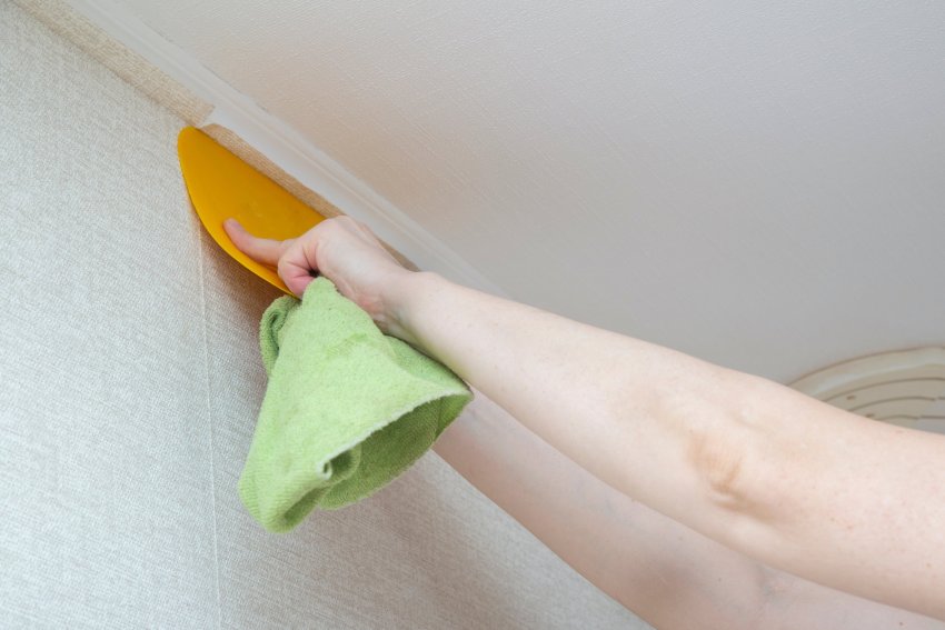 fliistapeet, fliistapeedi paigaldamine, tapeedi paigaldamine, tapeedi paigaldus, tapeetimine, maalritööd