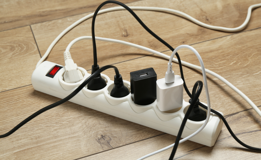 kodu tuleohutus, suitsuandur, vingugaasiandur, tulekahju ennetamine, korstnapühkija, elektrisüsteemi kontroll, tulekustuti, kodu ohutus, kütteseadmete hooldus, tuleohutuse kontroll, tulekustutustekk, korstna puhastus