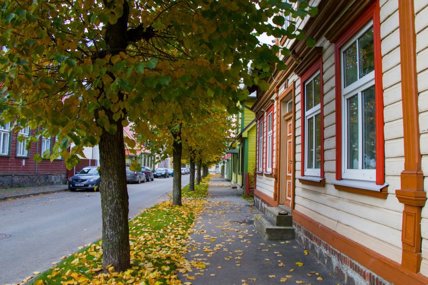 puitfassaad,  välisvoodrilaud, puitfassaadi valimine, puitfassaadilt värvi eemaldamine, puitfassaadi puhastamine, puitfassaadi lihvimine, puitfassaadi taastamine, miks eelistada puitfassaadi