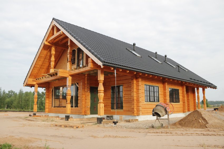 palkmaja renoveerimine, palkamaja seinad, palkide osaline katmine, palkide soojustamine, palkide tihendamine, palkmaja siseruumid, palkmaja siseseinad, palkmaja interjöör, palkmaja sisekujundus