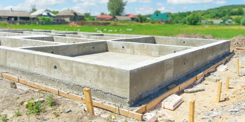 lintvundament, vundament, monoliitne lintvundament, lintvundamendi ehitus, lintvundamendi valamine